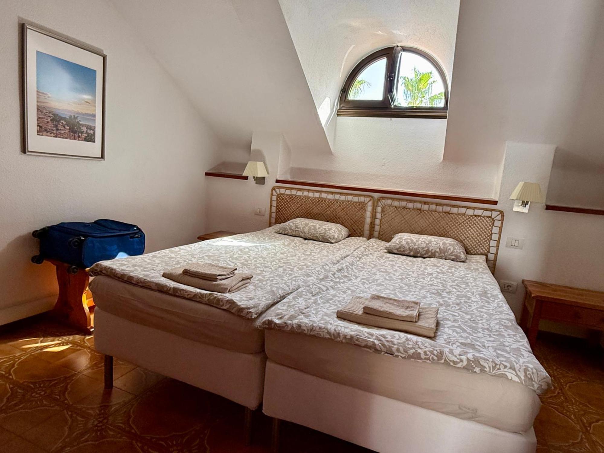 Sunny 2-Bedroom Apartment In Parque Santiago II Плая-де-лас-Америкас Экстерьер фото
